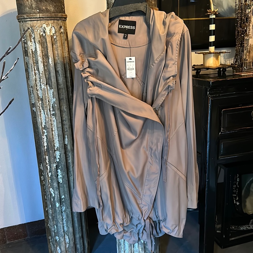 Express lightweight jacket NWT